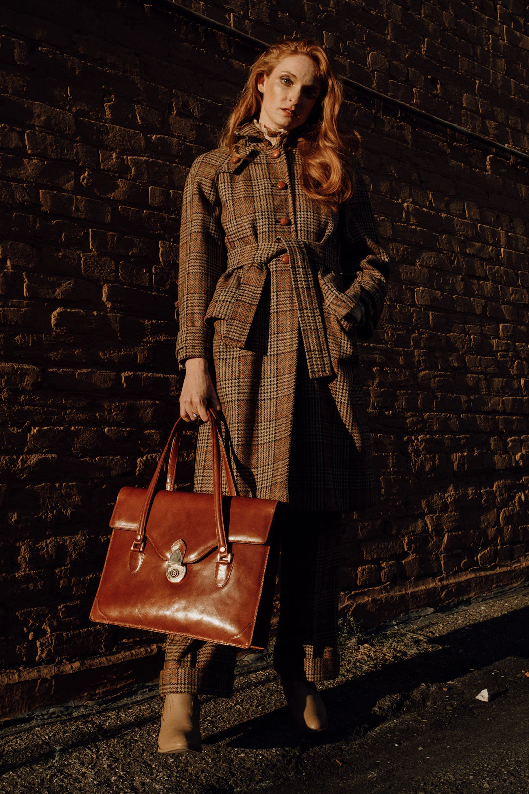 Effortlessly Style Your Italian Leather Bag for Every Occasion