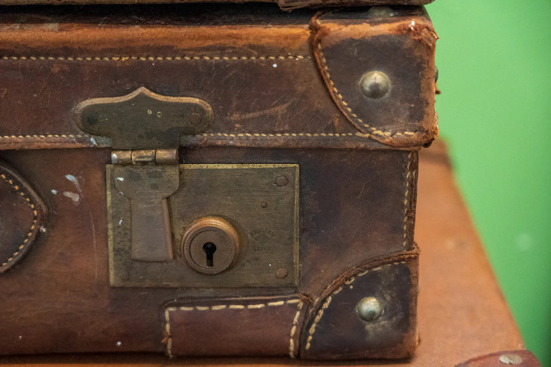 Soft Italian Leather Toiletry Cases for Stylish Travel