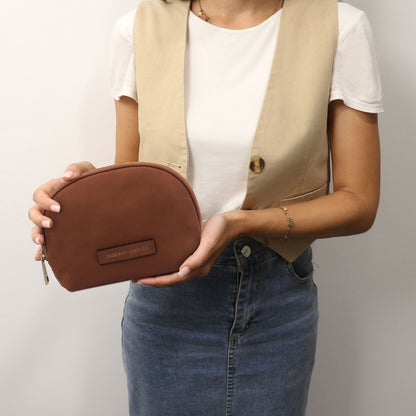 Vera - Vegetable-tanned leather toiletry case