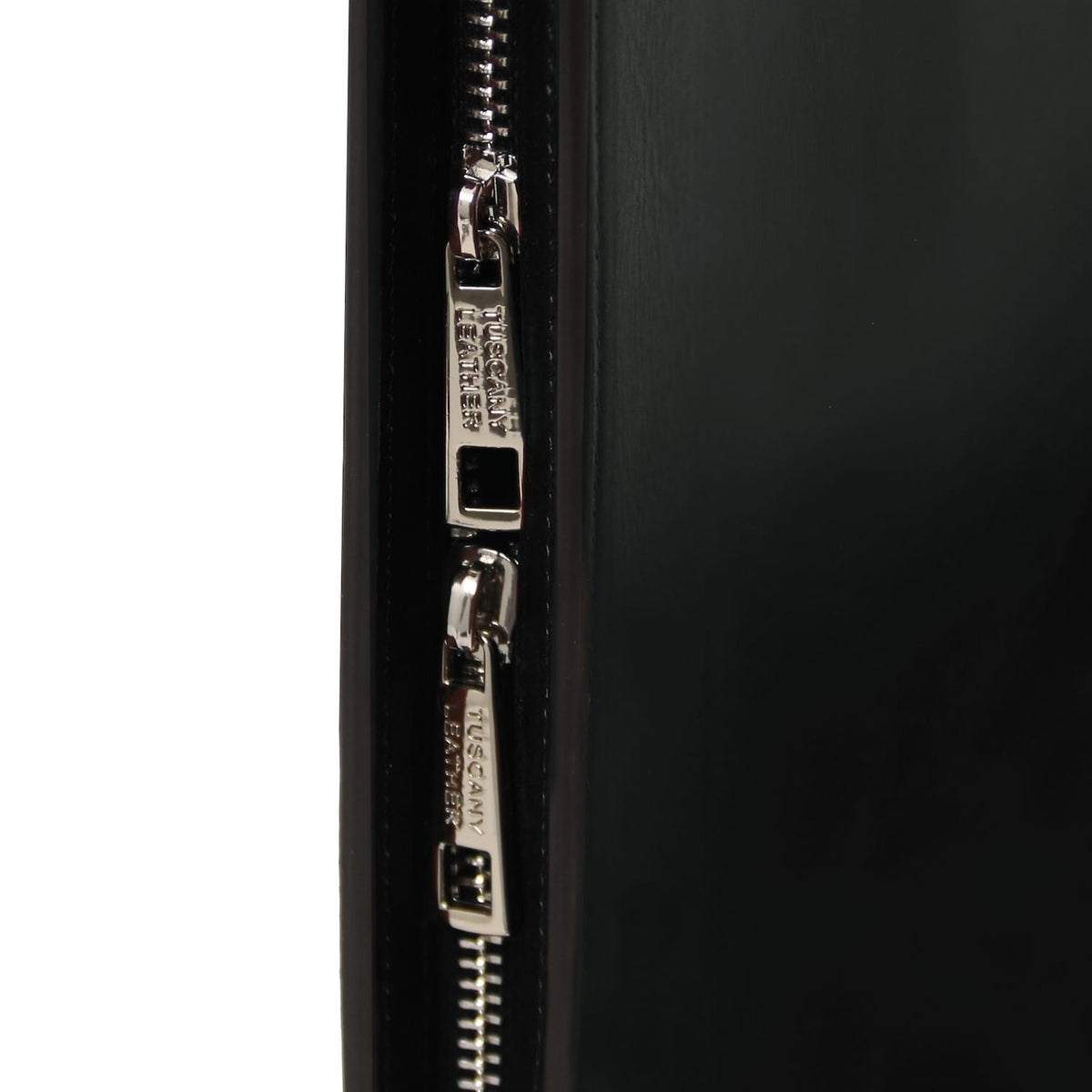 Cesare - Leather document case with handle and ring binder | TL142554