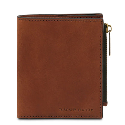 Vista frontale of cuoio Tuscany Leather wallet con breing on the lower edge.