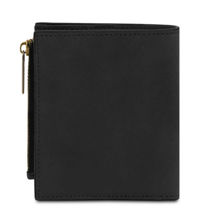 Slim nero portafoglio in pelle con neat stitching e a smooth front.