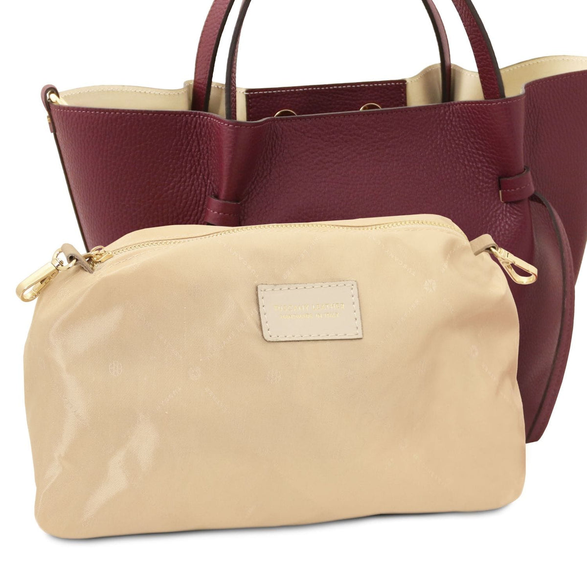 Legame - Italian leather shopping bag - Large size | TL142481 in bordeaux pelle martellata con doppi manici e beige removable pouch su sfondo bianco