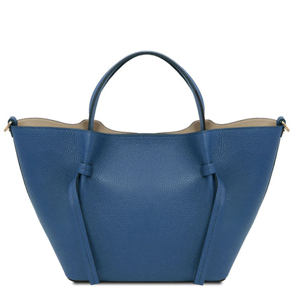 Legame large blu pelle martellata borsa shopping con due manici.