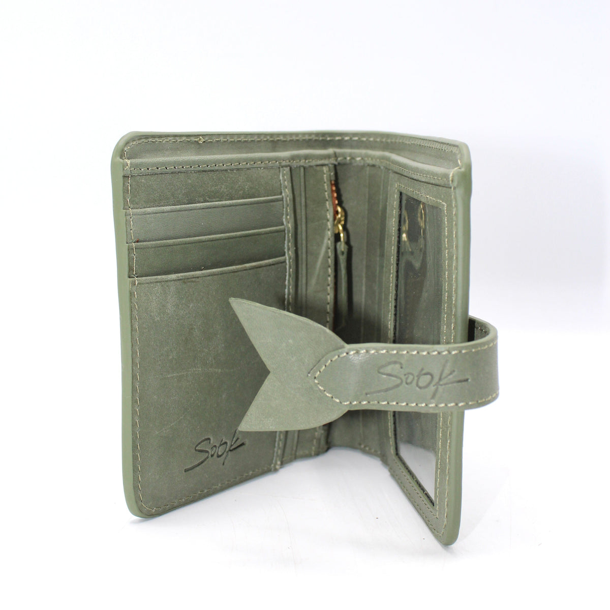 Lumi – portafoglio in pelle intrecciata a mano | Avocado & Teal con più slot carte, finestra trasparente per documento e chiusura a pressione in pelle cucita