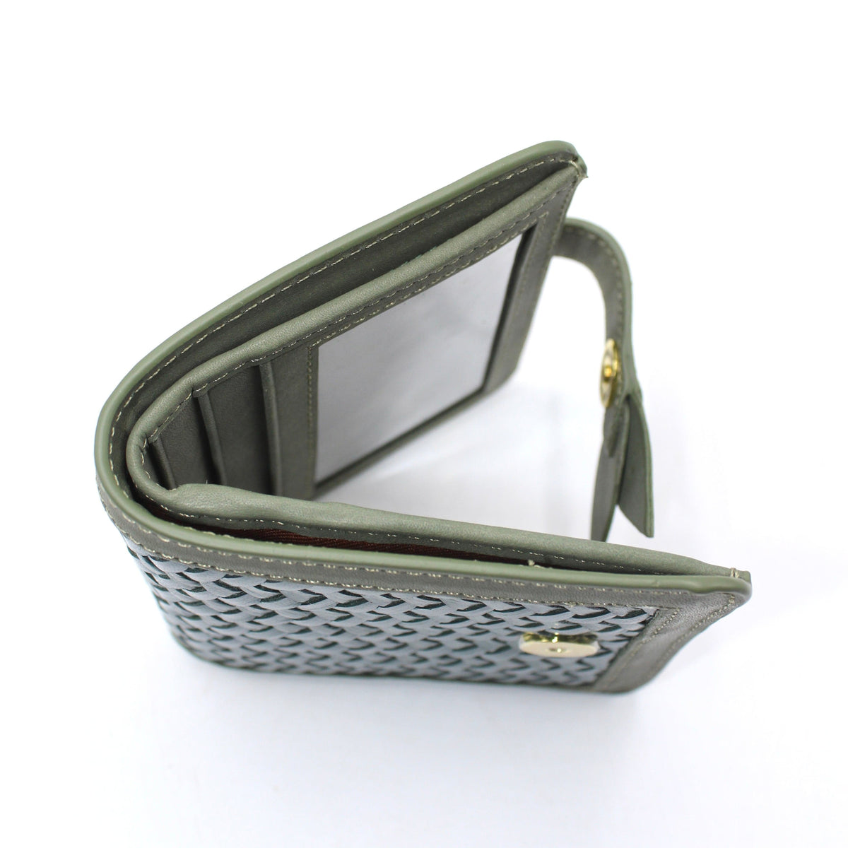 Lumi – portafoglio in pelle intrecciata a mano | Avocado & Teal con esterno intrecciato, aperto per mostrare slot carte e finestra trasparente per documento