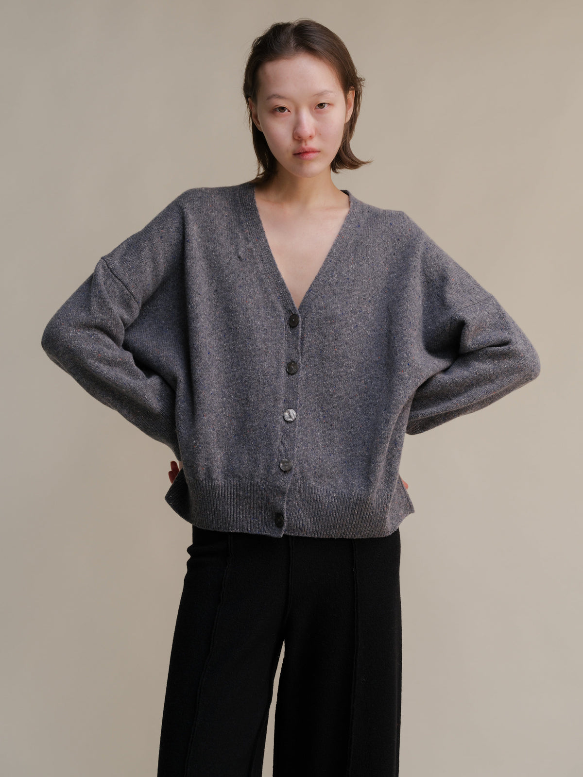 Malhas Cinzento escuro / S Cardigan oversized em tweed - Mistura de lã San Rocco Italia