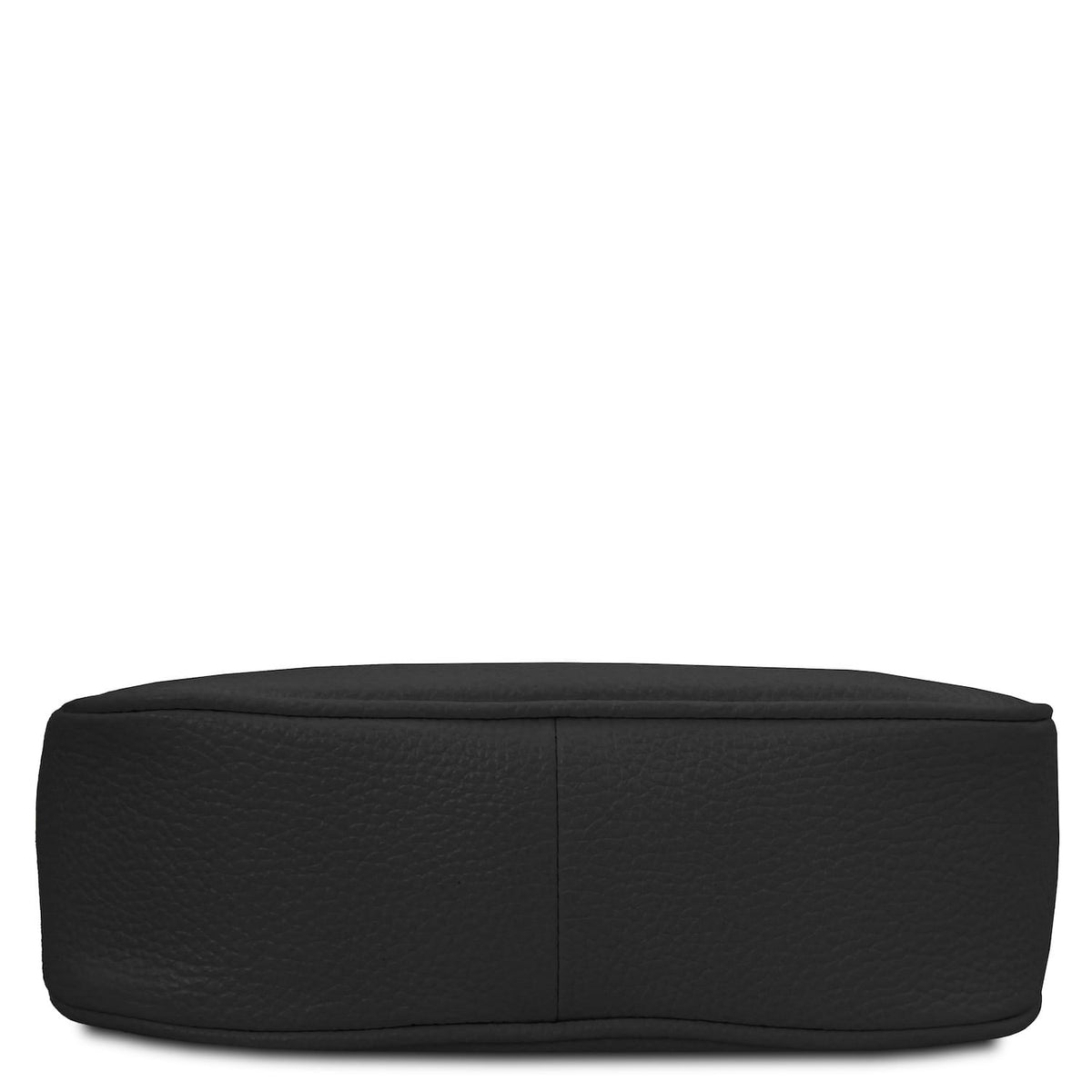 Vista dal basso of Parfait leather clutch in nero che mostra rounded edges e centerosso seam.