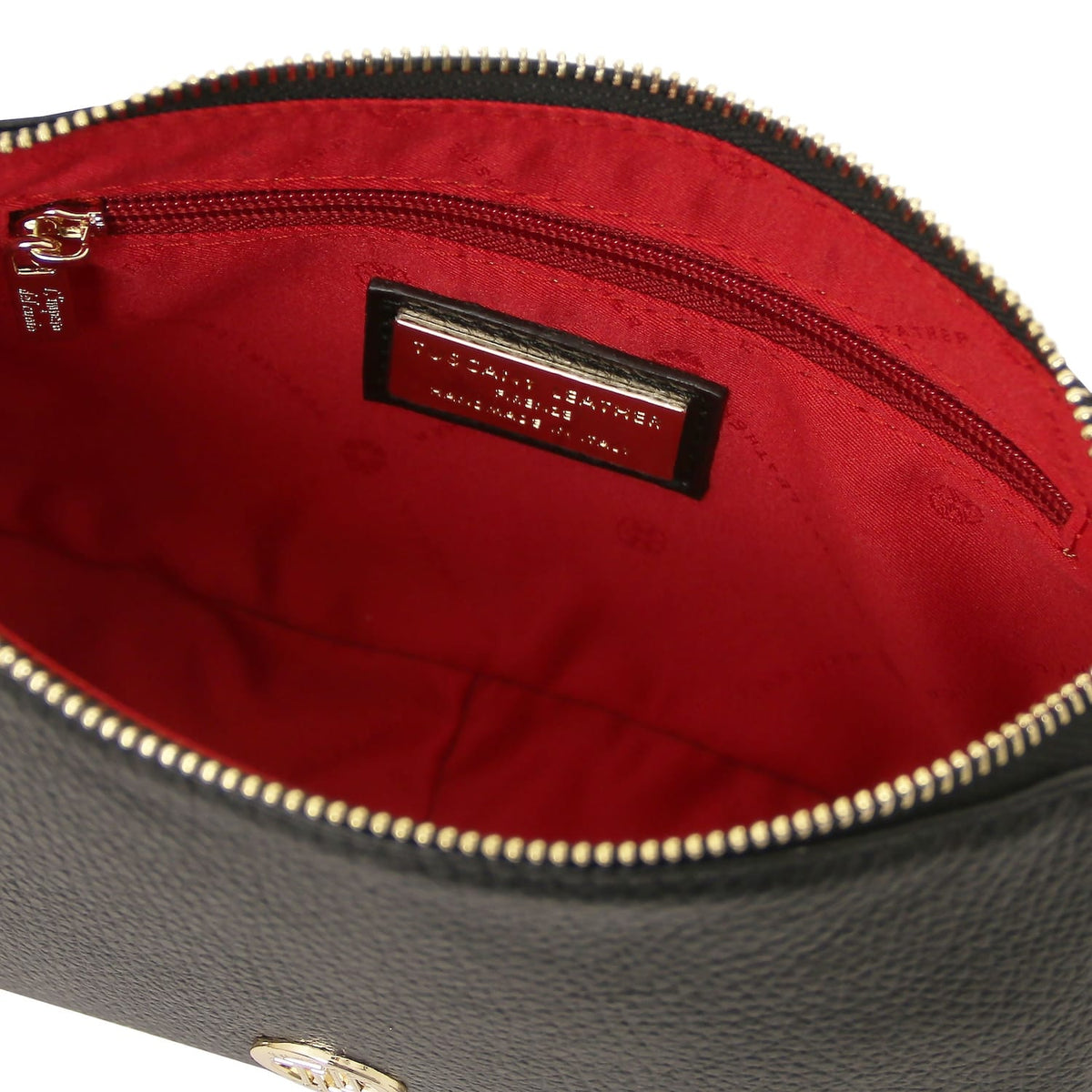 Rosso lining interior of Parfait clutch con tasca con zip e bre label.