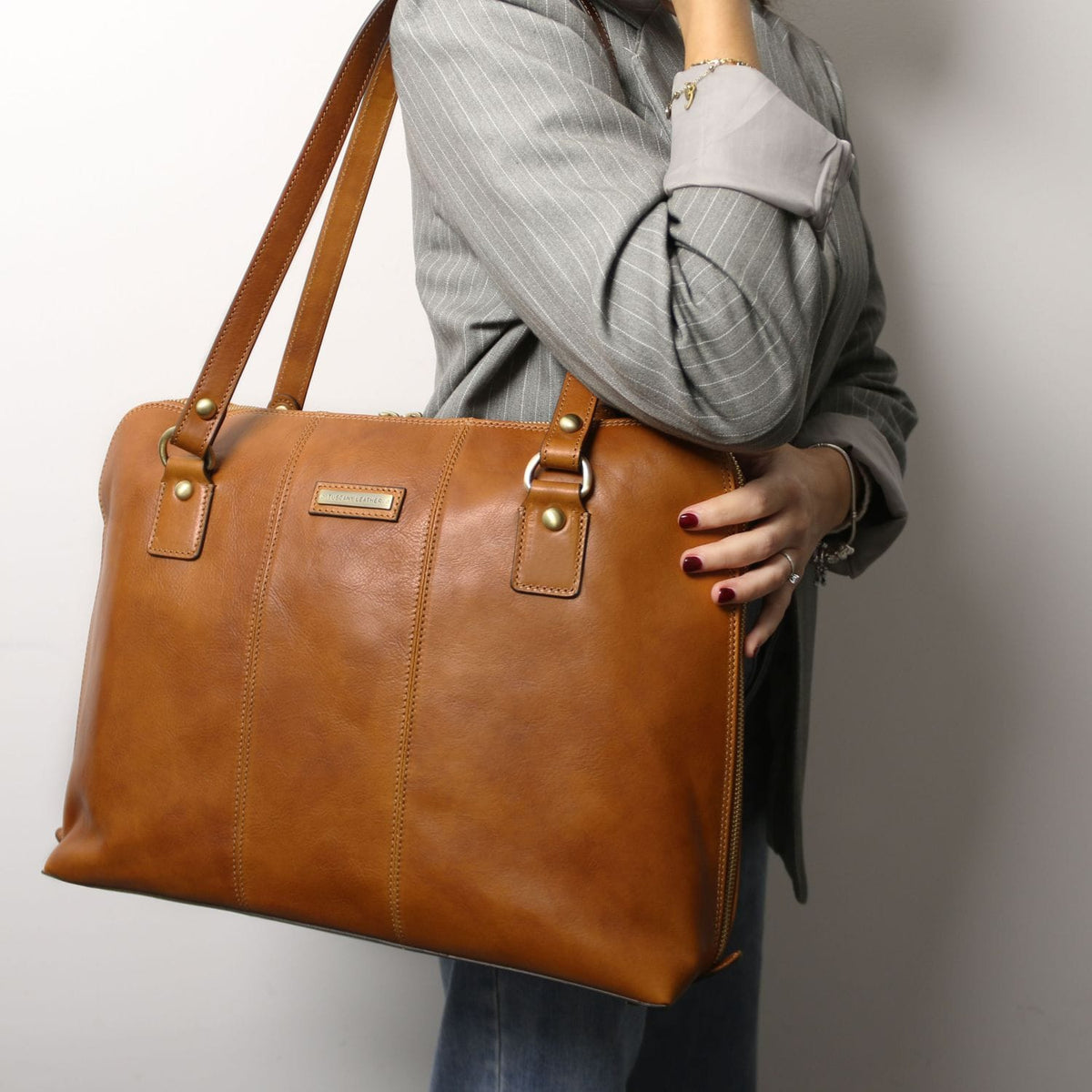 Leather briefcases Ravenna - Exclusive Women's Leather Business Bag in Mate Leather | TL142426 San Rocco Italia