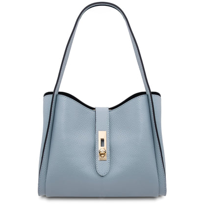 Azzurro pebble leather hebag con two tone shoulder strap e gold turn lock clasp at center front