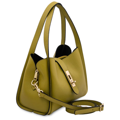 Olive yellow Soave pelle morbida hebag con due manici e a tracolla removibile in accessori metallici color oro.