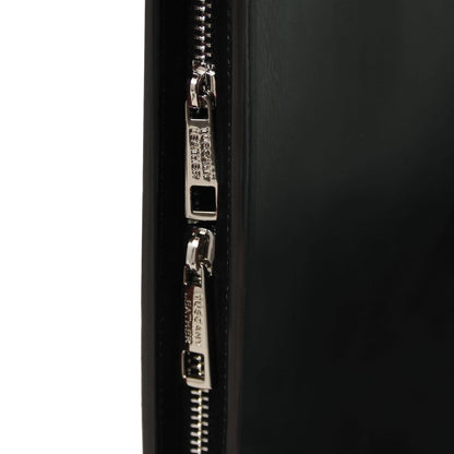 Close-up of twin silver zippers on the Tiberio leather document case