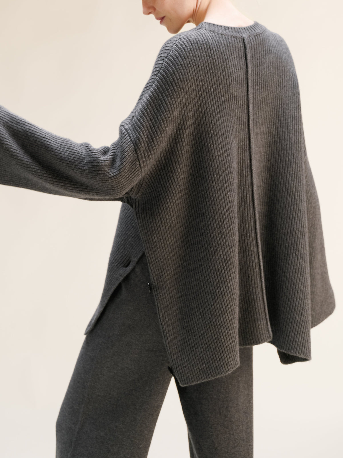 Malhas Camisola-capa oversized em mistura de lã e caxemira San Rocco Italia